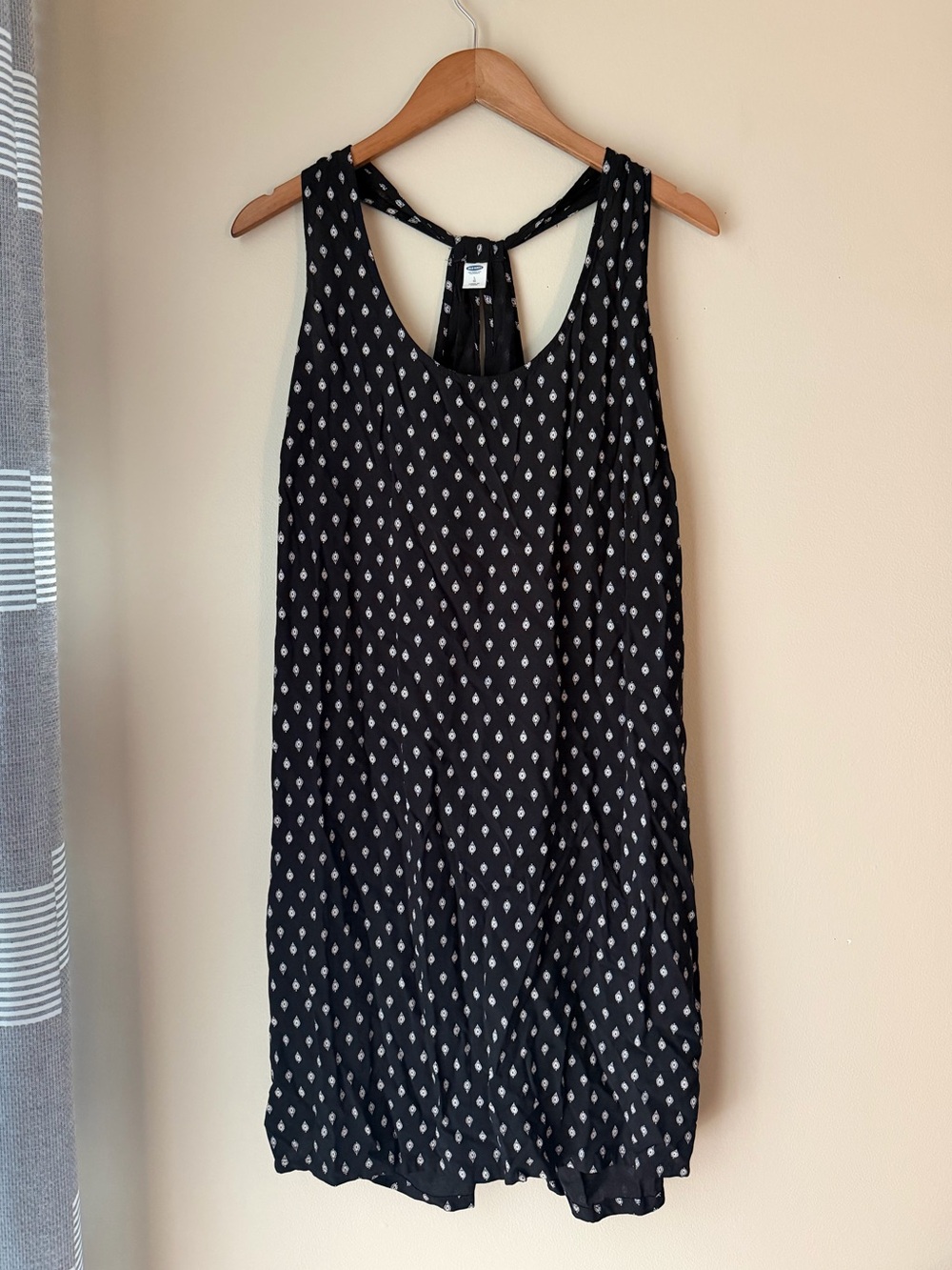 Old Navy Black & White Printed Sleeveless Swing Dress